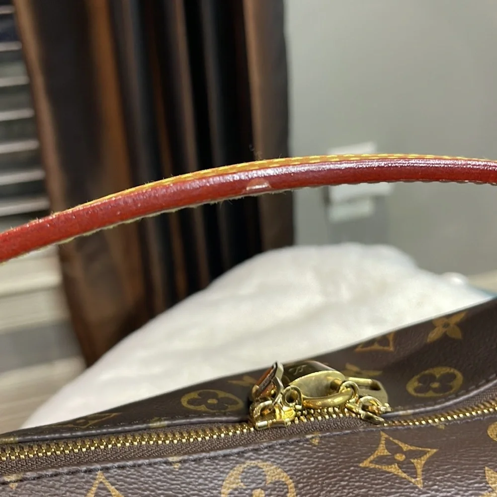 ❌SOLD❌Louis Vuitton Berri MM Bag - Picture 9 of 17